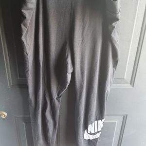 Womens Nike leggings